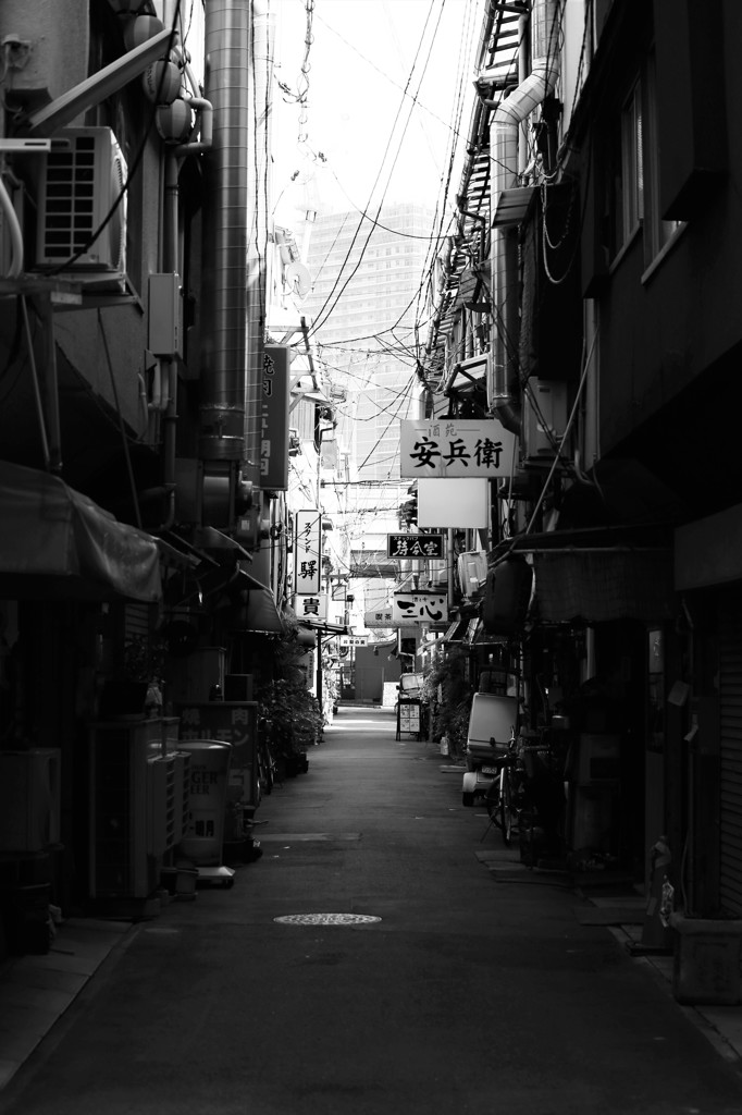 某有名進学塾の真裏の路地2