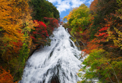 秋彩の湯滝