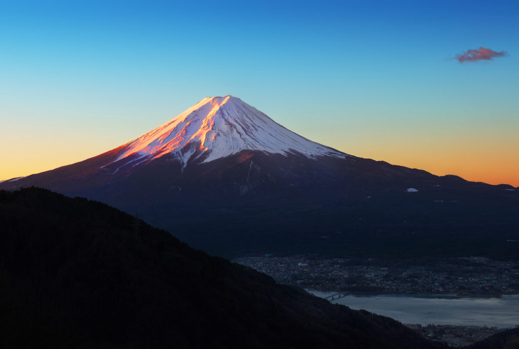 御坂峠の朝焼け