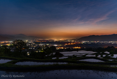 明くる畔夜景