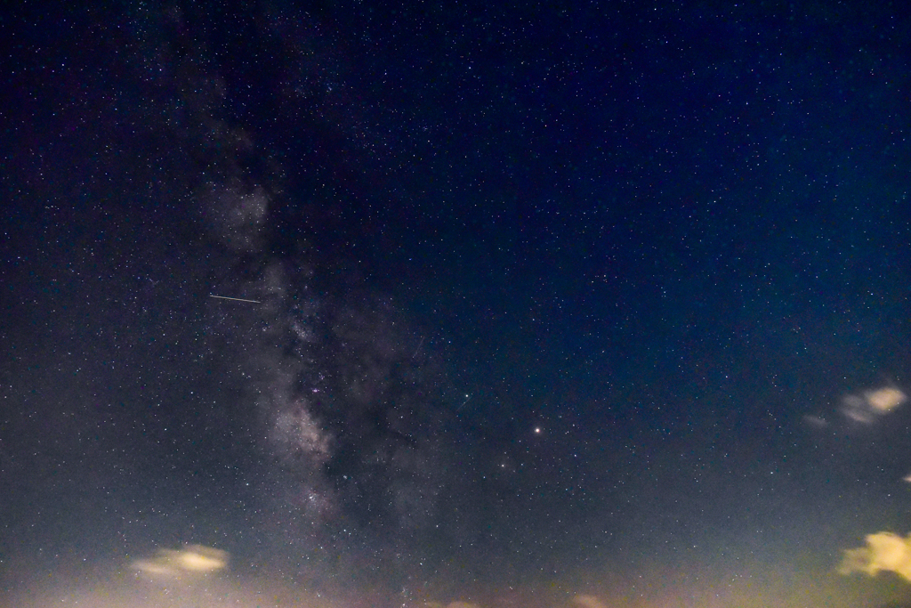 夜空を見上げて