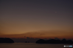 明けの明星と月