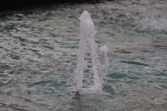 涼を呼ぶ噴水　日比谷公園　8月