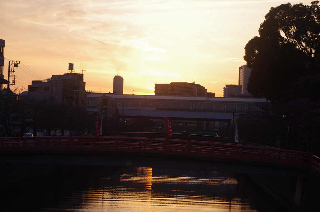 鎮守橋の夕焼け