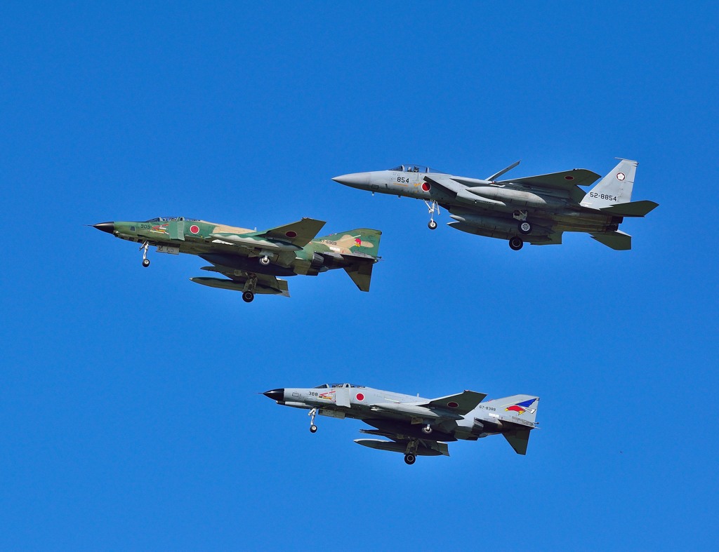 F-15,RF-4,T-4 3機編隊