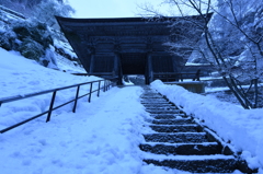 冬の山寺