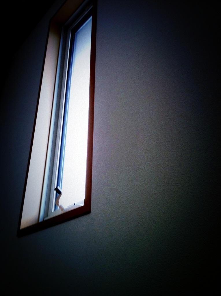 もうお昼なのに・・・眠い