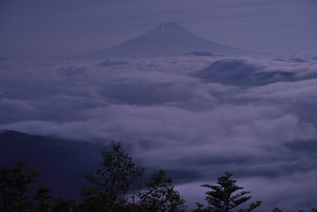 平日の富士山737