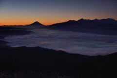 平日の富士山811