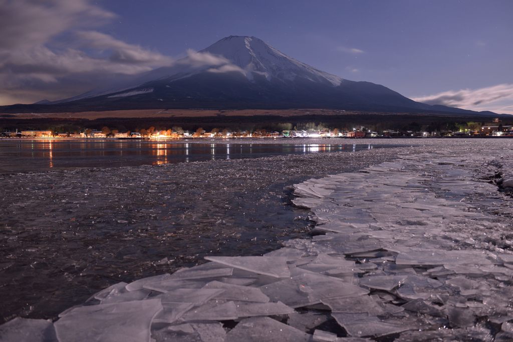 平日の富士山640