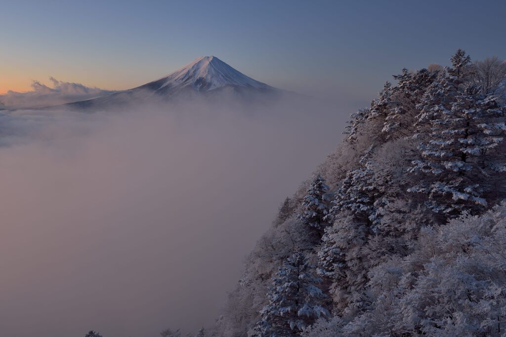 平日の富士山933