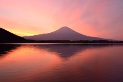 週末の富士山（新作680）