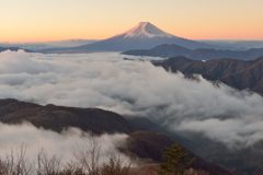 週末の富士山（新作690）