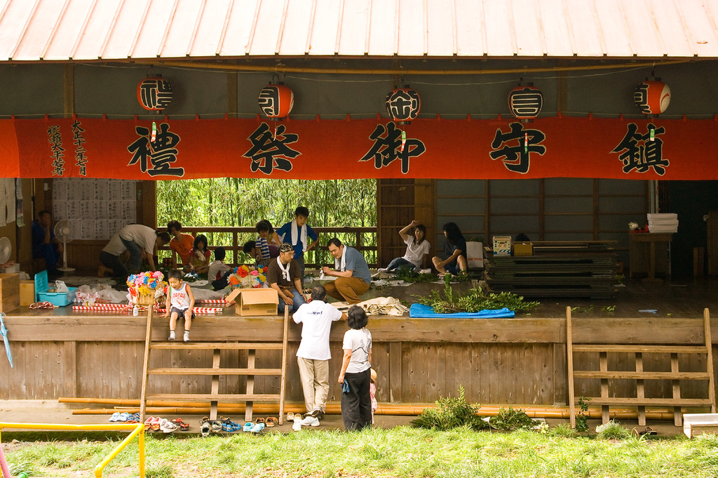 明日は鎮守の夏祭り