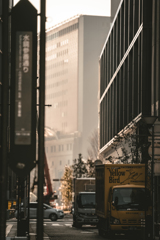 トラック（黄）