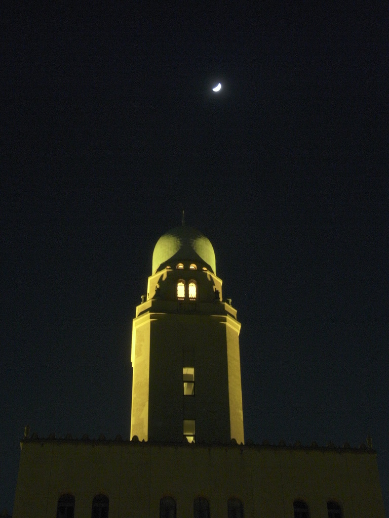 Ｑｕｅｅｎ ＆ Ｍｏｏｎ