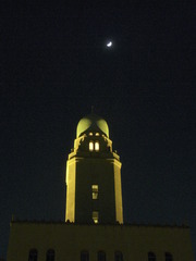Ｑｕｅｅｎ ＆ Ｍｏｏｎ
