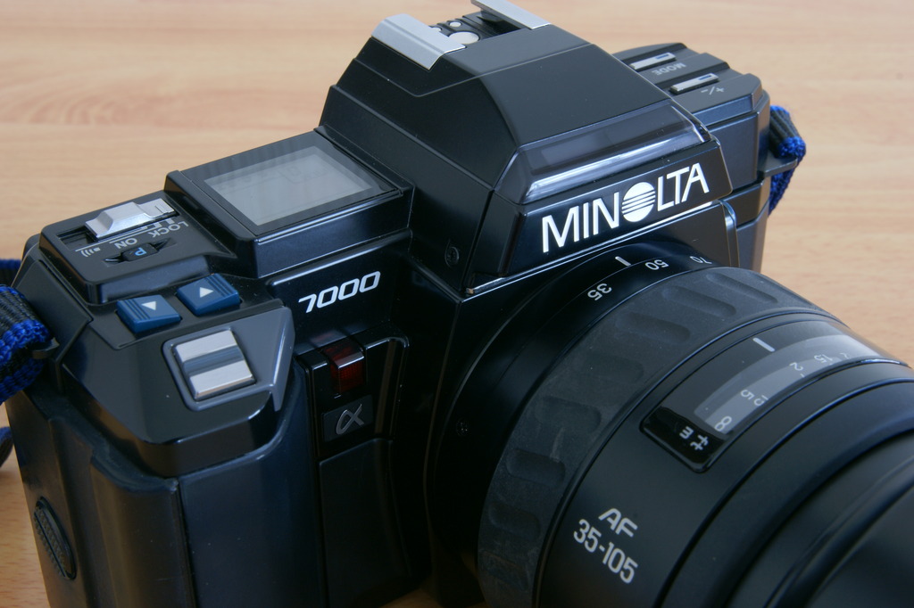 MINOLTA α7000