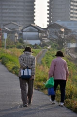 飾らない