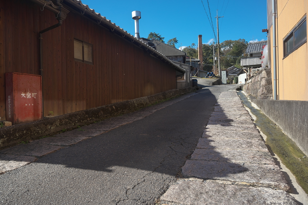 山文製陶所、谷寛窯、卯山窯への坂道