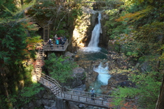 紅葉初め（竜神の滝）