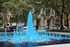 青い噴水