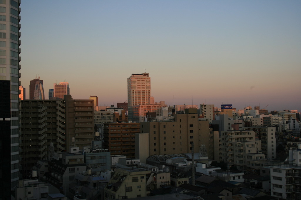都会の朝