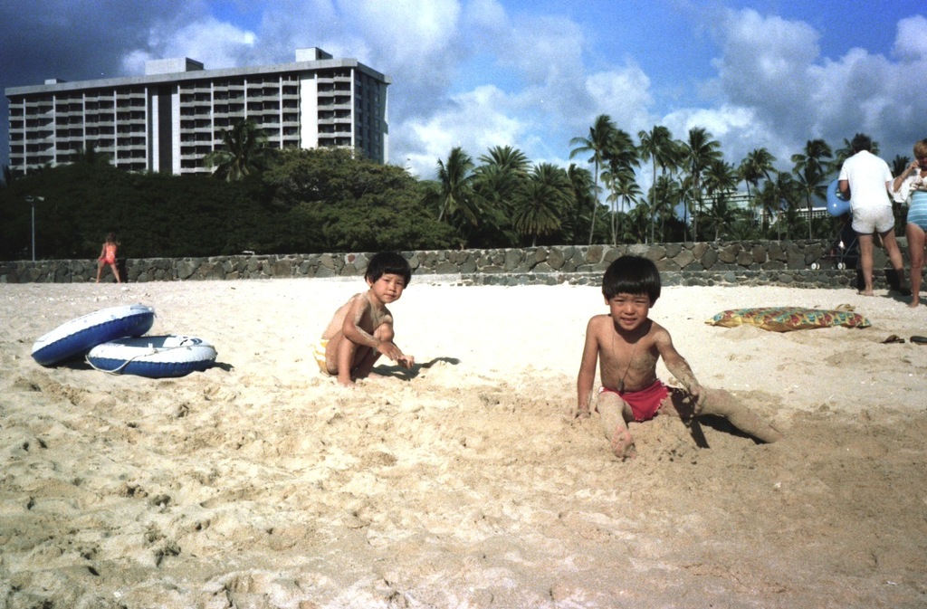 WAIKIKI BEACH