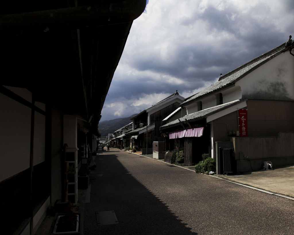 卯建があがる町
