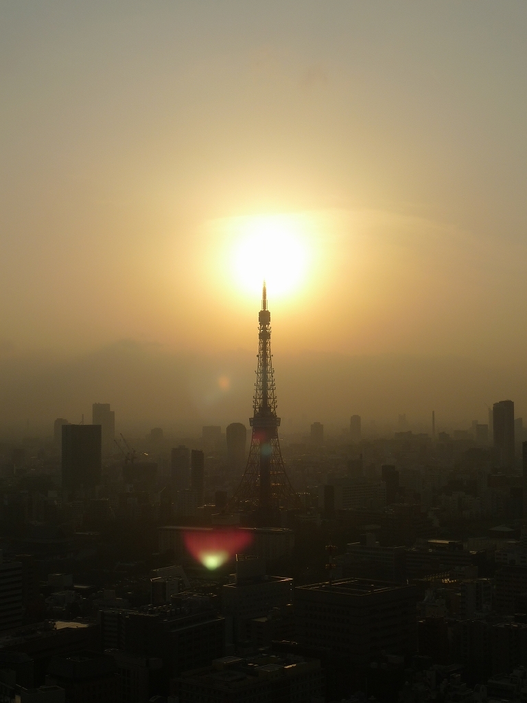 東京タワー大爆発！！！