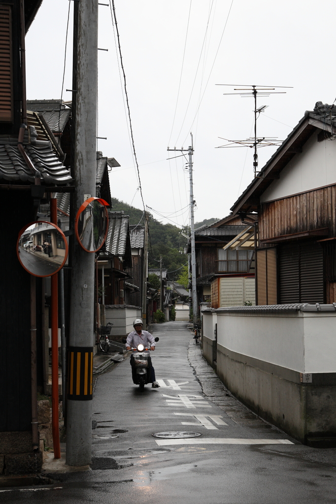 雨の直島