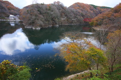 晩秋の湖