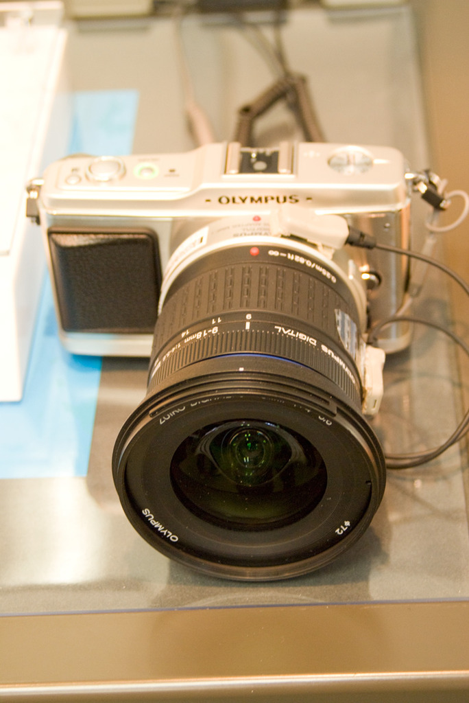 E-P1 フォーサーズアダプター＋ズームレンズ前