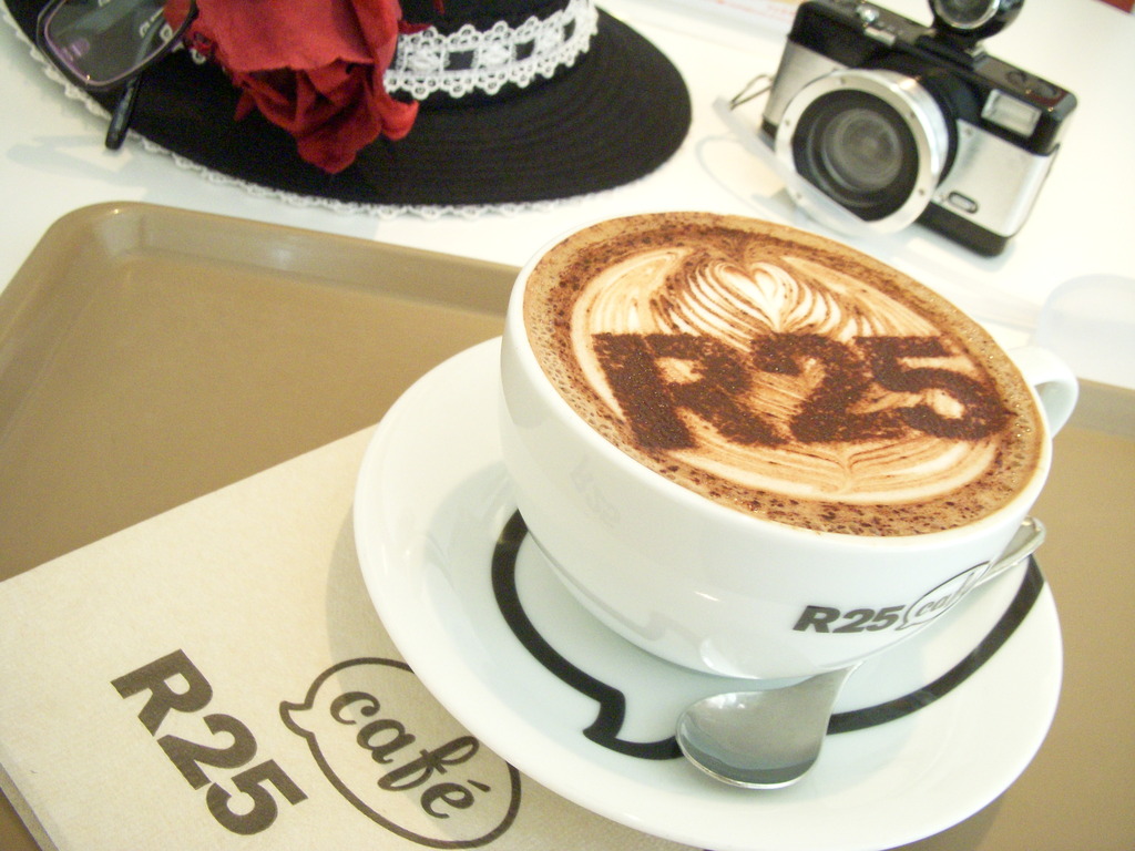 R25