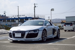 R8