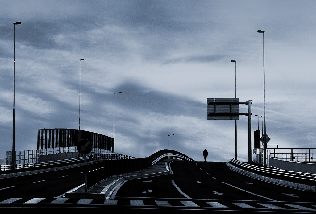 On the　winding road 