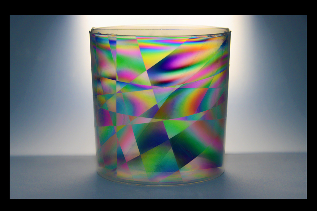 Polarization cup