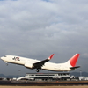 JAL B737-800 出雲空港を飛びつ立つ