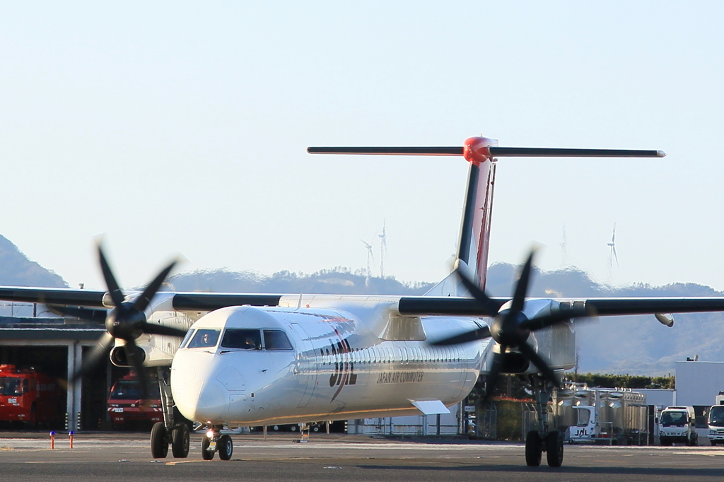 JAC DHC8-Q400 