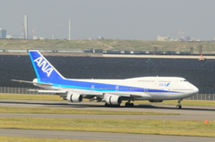 ANA B747-400D
