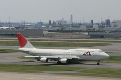 JAL B747-400D