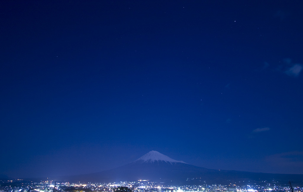 富士が見上げた夜空