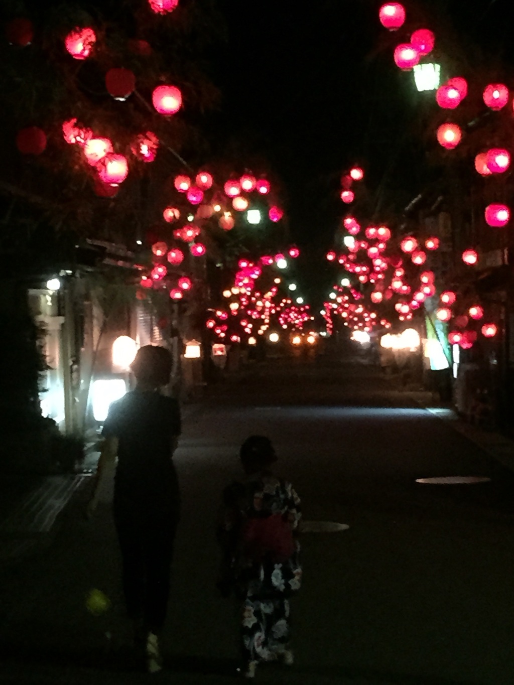 灯りにさそわれて
