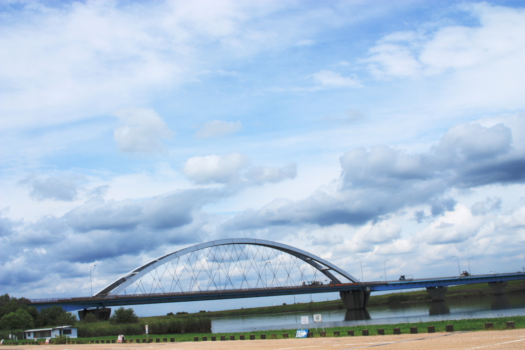 空と橋
