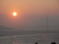 夕暮れの明石大橋