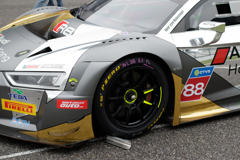 AUDI R8 LMS ③