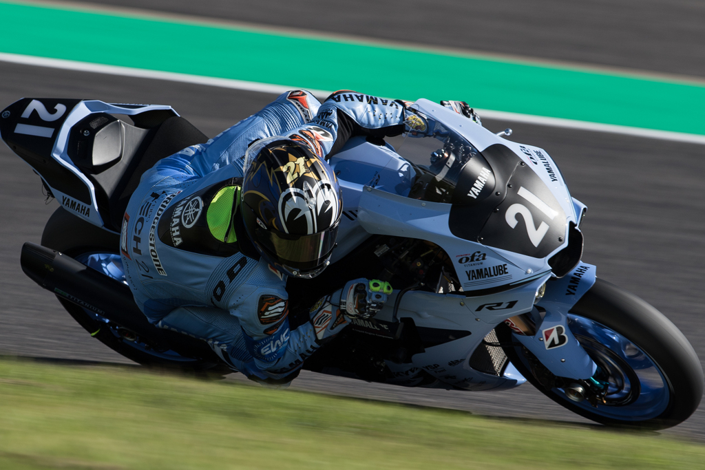 YAMAHA   FACTORY  RACING  TEAM
