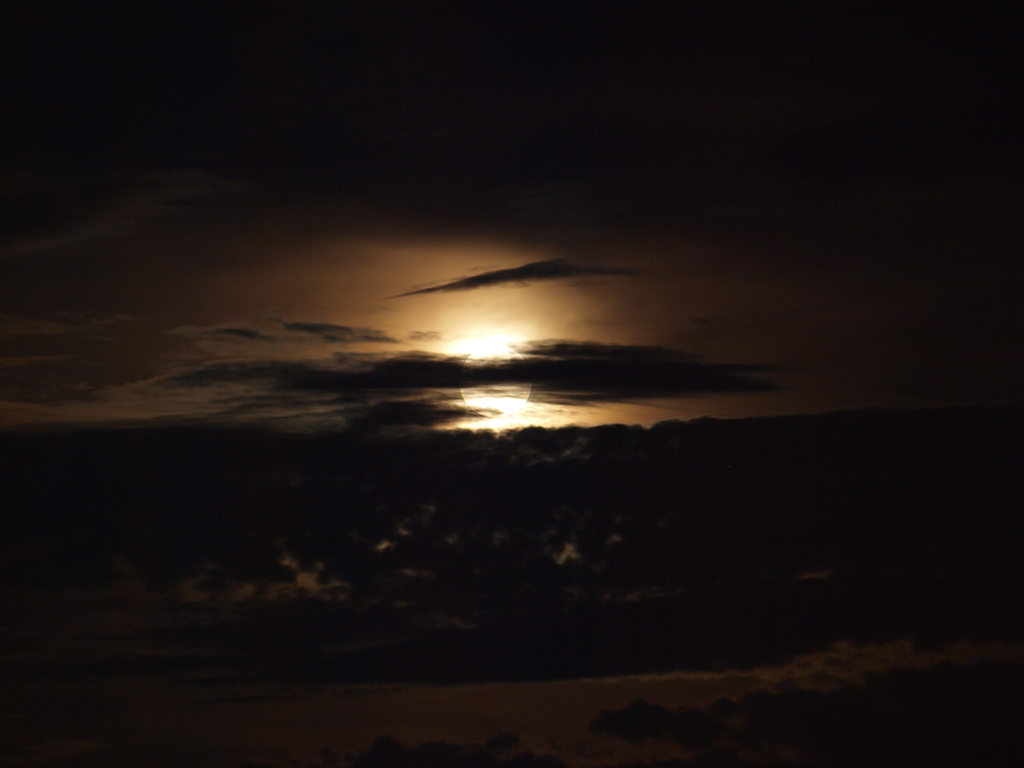 月に叢雲