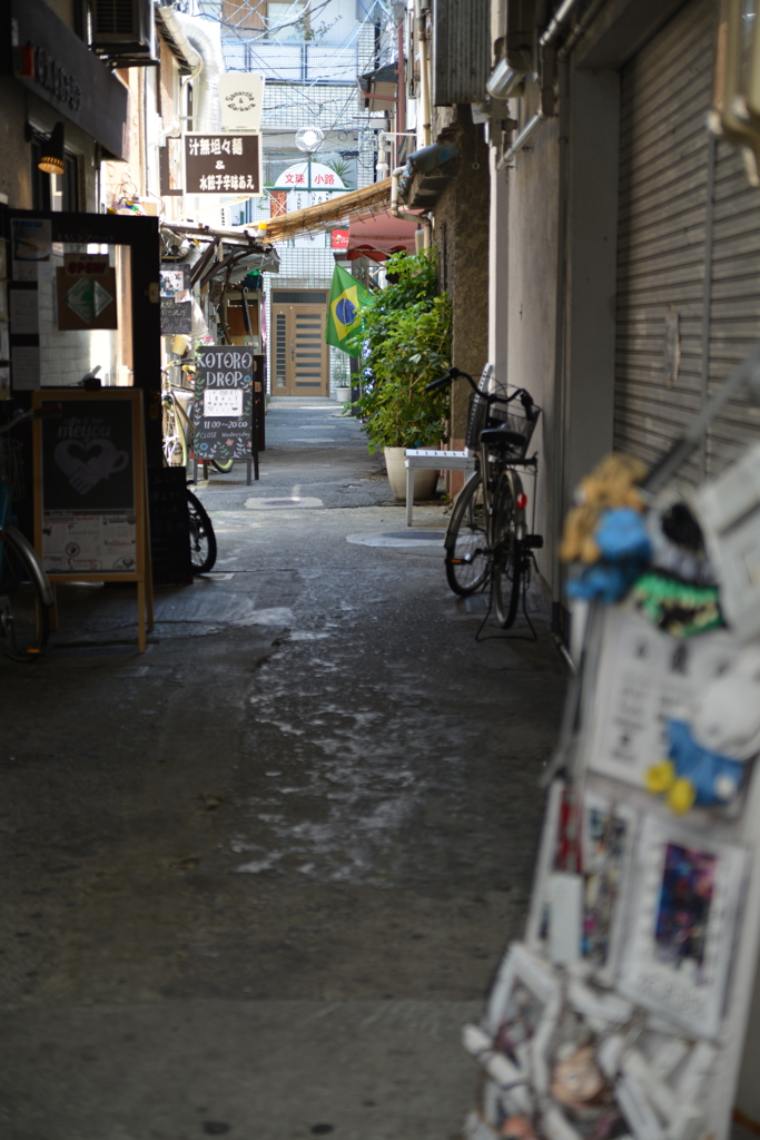 路地裏
