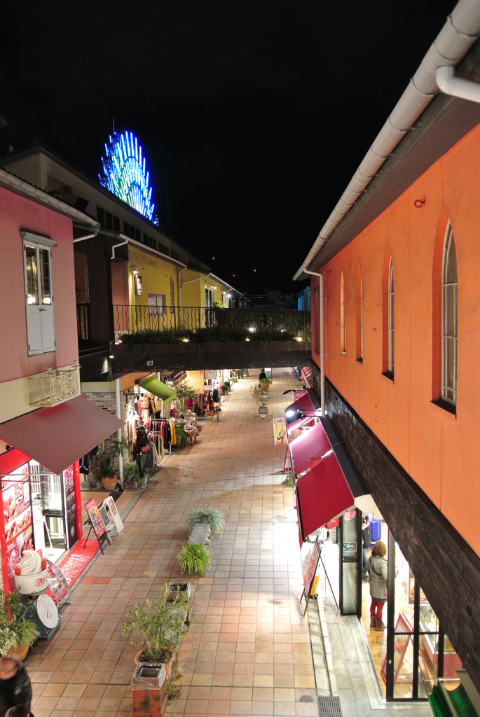 夜のモザイク